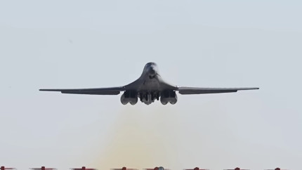 Vizată de Iran SUA își retrag toate bombardierele de la baza britanică Fairford