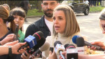 Cristela cu bodyguardul lui Georgescu în spate Călin a fost înșelat. Declarații la ieșirea de la DIICOT Mare este numele Sfintei Treimi