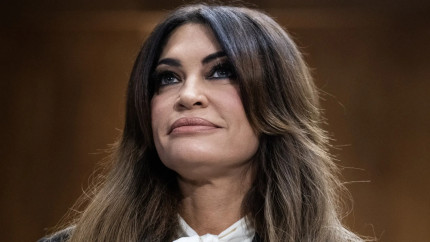 Ziua și scandalul la Ambasada SUA din Grecia Fosta logodnică a fiului lui Trump anchetată de Departamentul de Stat pentru abuzuri în funcție și beneficii necuvenite