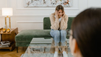EXCLUSIV. Românii care se întorc din străinătate ajung tot mai des la psiholog. Psihologul Andreea Coman Mulţi dintre ei aleg din nou să părăsească ţara