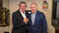 Vladimir Putin l-a primit pe Gerhard Schröder la Moscova de ziua sa