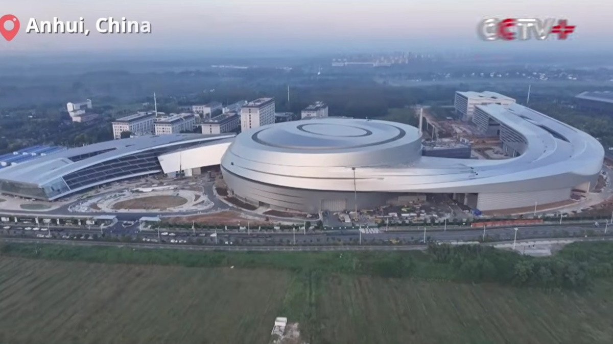 Soarele artificial al Chinei avansează reactorul de fuziune nucleară BEST depășind jumătatea etapei de construire