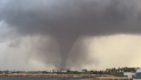 VIDEO Sicilia lovită de o dublă tornadă. Două trombe au venit dinspre mare cele mai afectate sunt zonele Marsala și Petrosino