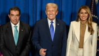 Donald Trump l-a demis pe omul care i-a prezentat-o în anii 1990 pe Melania după un scandal la Departamentul de Stat